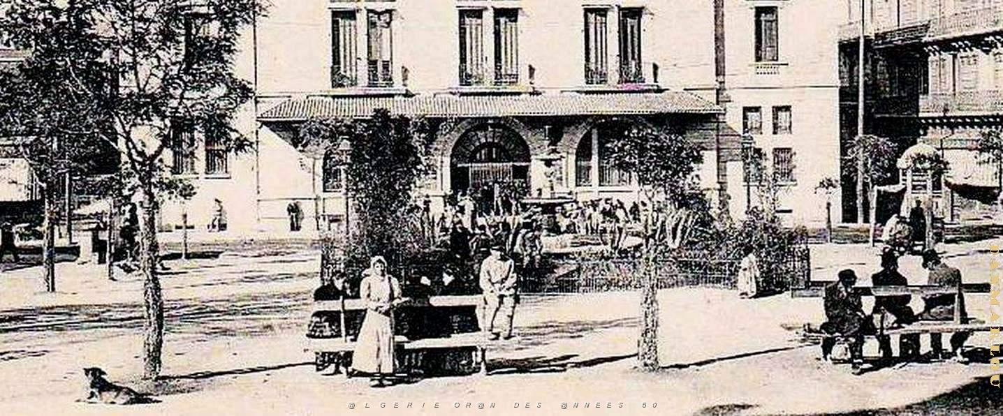 2809- Oran - Place de la Bastille et Poste2.jpg